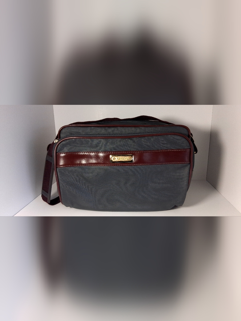 Vintage Samsonite Series 2100 Carry On Bag